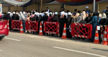 طوابير للناخبين على لجان مدرسة محمد كُريم الابتدائية بالجيزة لليوم الثانى