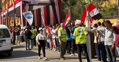 طوابير أمام لجنة مدرسة الوفاء بالوراق