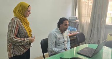 وزير العمل: بدء اختبارات المرشحين للعمل بمهنة "ترزى" فى مصنع بالأردن