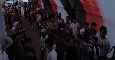 طوابير شباب وعمل إنساني.. مشهد انتخابي مشرف في العمرانية انتخابات مجلس الشيوخ