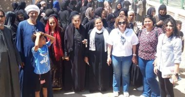 مسيرة نسائية بالأقصر لحث المواطنين على المشاركة بانتخابات الشيوخ.. صور