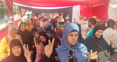 النساء يتصدرن طوابير الناخبين فى الساعات الأولى من اليوم الثانى بلجان الهرم