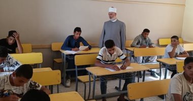 رئيس منطقة سوهاج الأزهرية يتفقد لجان امتحانات الدور الثانى للشهادات الأزهرية