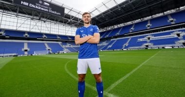 إيفرتون يضم ديوسبيري هال من تشيلسي حتى 2030 كيرنان ديوسبيري هال