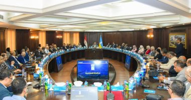 محافظ الإسكندرية يبحث استعدادات الانضمام لمنظومة التأمين الصحى الشامل