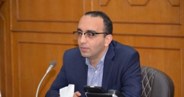 نائب محافظ الإسماعيلية يناقش استعدادات إقامة معرض المستلزمات المدرسية "أهلًا مدارس"