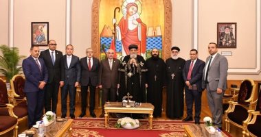 البابا تواضروس يستقبل رئيس هيئة قضايا الدولة ومساعد وزير العدل بالكاتدرائية خلال لقاء رئيس هيئة قضايا الدولة