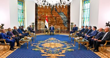 الرئيس السيسى يستقبل رئيس مجلس الوزراء الانتقالى بجمهورية السودان جانب من الاستقبال