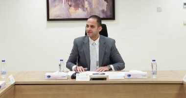 نائب وزير الصحة يجتمع مع قيادات الوزارة لتعزيز الحوكمة والمؤسسية