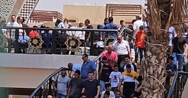 تشييع جثمان الفنان سيد صادق من مسجد الشرطة إلى مثواه الأخير.. صور - اليوم السابع