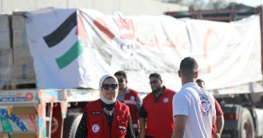 المديرة التنفيذية للهلال الأحمر المصري تتفقد العمل بالمراكز اللوجستية بالعريش المديرة التنفيذية للهلال الأحمر المصري