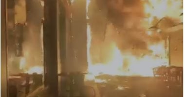 نشوب حريق هائل بعدد من المحال بشبرا الخيمة ووصول 9 سيارات إطفاء.. فيديو وصور الحريق