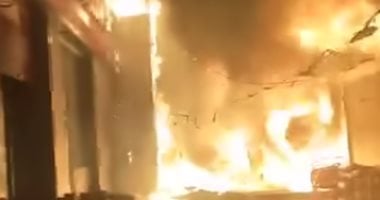 غلق محطة مترو شبرا الخيمة بالخط الثاني بسبب حريق هائل بمحيطها.. تفاصيل حريق بمحيط مترو شبرا