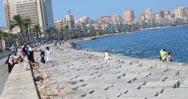 ارتفاع فى درجات الحرارة بالإسكندرية مع بداية موجة حارة.. فيديو وصور
