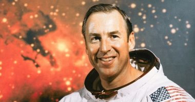 جيم لوفيل رائد مهمة أبولو 13 على القمر يرحل عن عمر يناهز 97 عامًا