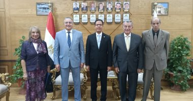 رئيس جامعة بنها يترأس لجنة اختيار عميد كلية الزراعة بمشتهر