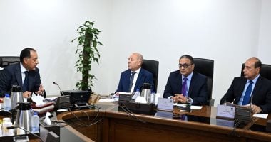 رئيس الوزراء يستعرض الفرص الاستثمارية ببعض الأراضي الفضاء على كورنيش النيل الدكتور مصطفى مدبولي رئيس مجلس الوزراء