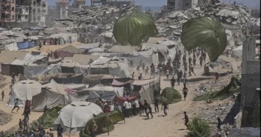 مصر تواصل الإسقاط الجوى لأهالى غزة الإسقاط الجوى