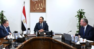 رئيس الوزراء يتابع توفير المنتجات البترولية وسداد مستحقات الشركاء الأجانب في القطاع