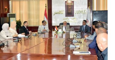 محافظ الأقصر يكرم المتميزين فى إدارات المراجعة الداخلية والحوكمة