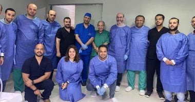 إجراء عمليات متقدمة للجهاز الهضمي بمستشفى منيا القمح بتقنية الفراغ الثالث الفريق الطبى بالشرقية