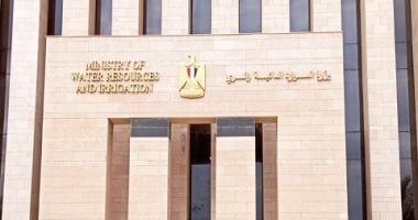 وزارة الرى: تنفيذ مشروعات متكاملة لرفع كفاءة البنية التحتية.. الانتهاء من 85% من قناطر ديروط الجديدة.. تنفيذ المرحلة الثانية لتحديث أنظمة تشغيل بوابات مفيض إسنا.. وإحلال 410 من المنشآت المائية