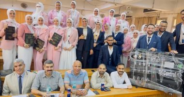 كلية التكنولوجيا والتعليم بحلوان تناقش مشروعات تخرج طلاب قسم "إلالكترونيات"