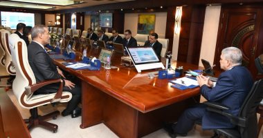 نيوز برو : 
                                            رئيس التمثيل التجارى يجتمع مع رئيس اقتصادية قناة السويس
                                        