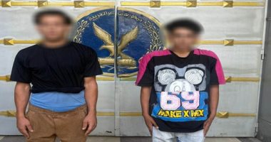 المتهمان بعد القبض عليهما 