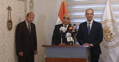 وزيرا للعدل والاتصالات فى الإسكندرية