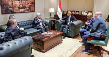 وزير التعليم يبحث مع رئيس التأمين الاجتماعى سبل تحقيق أقصى استفادة