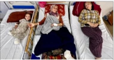 بعد نشر اليوم السابع لقصة إصابتهن بغزة.. عائلة سيلا ماضى تسافر إيطاليا للعلاج عائلة سيلا ماضي