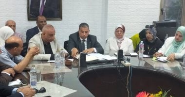 مدير تعليم الجيزة يجتمع بمديري الإدارات التعليمية