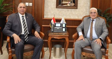 رئيس هيئة التأمينات يلتقى نقيب المحامين لبحث تيسير الخدمات لأعضاء النقابة