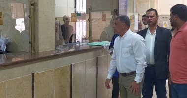 محافظ الإسماعيلية يتفقد المركز التكنولوجى لحى أول ويستمع لشكاوى المواطنين 