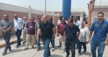 نائب محافظ الجيزة يتفقد مشروعات الصرف الصحى فى البدرشين