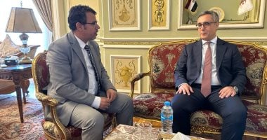 سفير الجزائر والزميل عبد الحليم سالم 