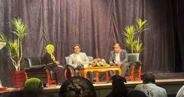 وزير الثقافة يستمع إلى قصص النجاح الملهمة فى ملتقى "أهل مصر"