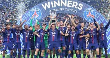 فوز مستحق.. ريال مدريد يهنئ باريس سان جيرمان بالفوز بكأس السوبر الأوروبي باريس سان جيرمان مع كأس السوبر الأوروبي
