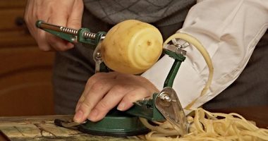 4 أدوات مطبخ قديمة سابقة عصرها.. أبرزها ماكينة القهوة بالبخار فى الثلاثينيات