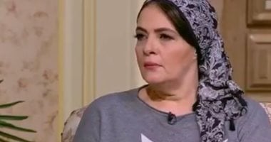 اللواء ناهد الواحى.. من الجوازات إلى مخيمات الصحراء.. قصة أول مصرية ترتدى خوذة الأمم المتحدة.. أول ضابطة مصرية فى قوات حفظ السلام تحكى عن كواليس التجربة الأصعب لليوم السابع: صارمة فى عملى وأم حنون فى المنزل اللواء ناهد الواحى