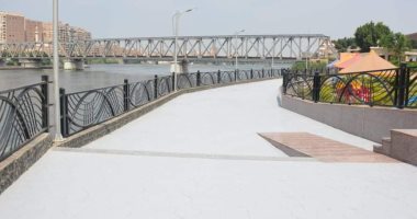 "ممشى أهل مصر" رؤية النيل الساحر وسط المساحات الخضراء.. أماكن استراحات ومتنزهات للمواطنين على أعلى مستوى من الخدمات.. ومحافظ القليوبية: المكان مفتوح لجميع المواطنين دون أى رسوم "صور" 