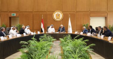 وزير التعليم العالي يبحث التعاون مع نائب حاكم الشارقة ورئيس الجامعة بالمدينة