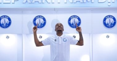 بيرسى تاو لاعب الاهلى السابق