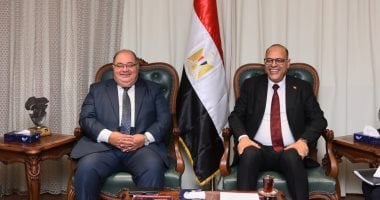 وزير العمل يستقبل قنصل مصر فى الرياض قبل استلام مهامه مطلع الشهر المقبل وزير العمل يستقبل قنصل مصر في الرياض
