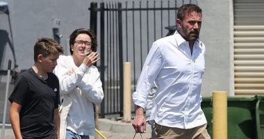 بن أفليك يحتفل بعيد ميلاده الـ53 برفقة أطفاله بعد الانفصال عن جينيفر لوبيز بن افليك وأبنائه