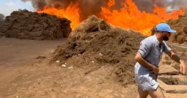 حريق هائل بشونة كتان بقرية شبرا ملس والحماية المدنية تحاول السيطرة.. مباشر جانب من الحريق