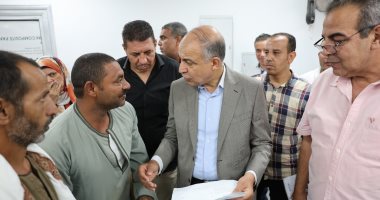 المحافظ مع المواطنين