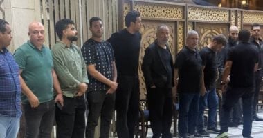 أشرف زكى ومحمد رياض وعلى صبحى يقدمون واجب العزاء فى والدة الفنان صبحى خليل عزاء والدة صبحي خليل