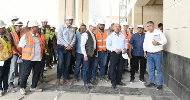 كامل الوزير يعلن الانتهاء من إنشاء كوبرى عملاق بمسار الخط الأول للقطار السريع خلال الجولة التفقدية